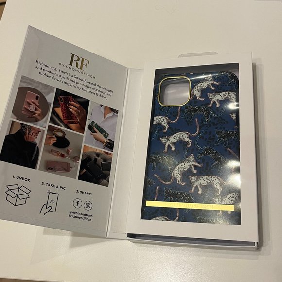 Richmond & Finch phone case- Blue leopard - Picture 2 of 2